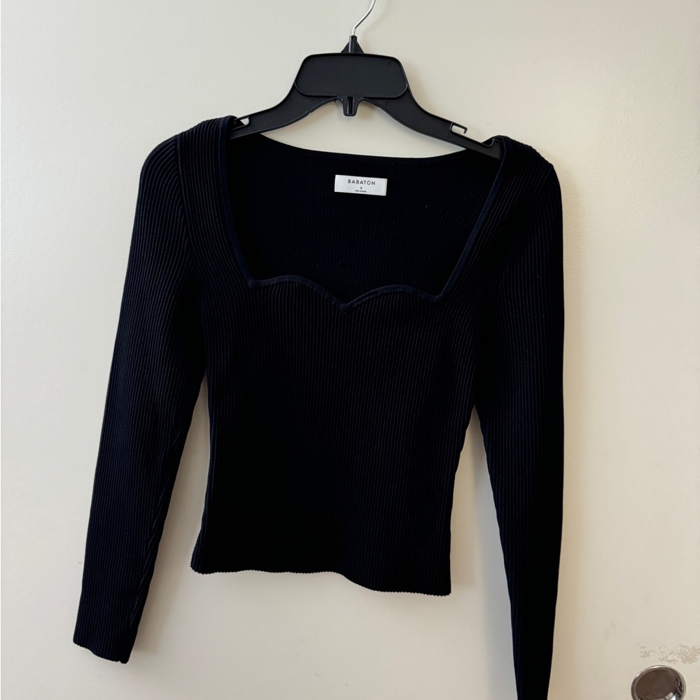 Aritzia Babaton Sculptknit Sweetheart top